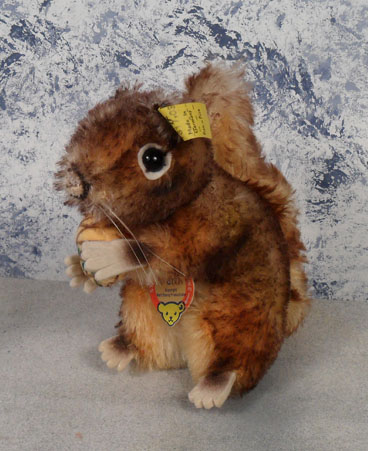 1960 Disney Perri squirrel with acorn