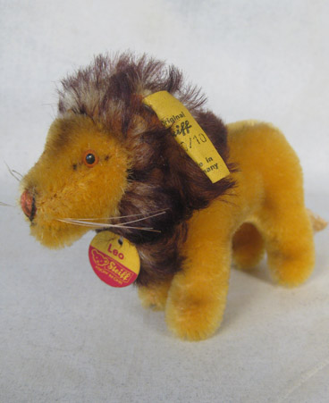 1970s 10 cm mohair lion