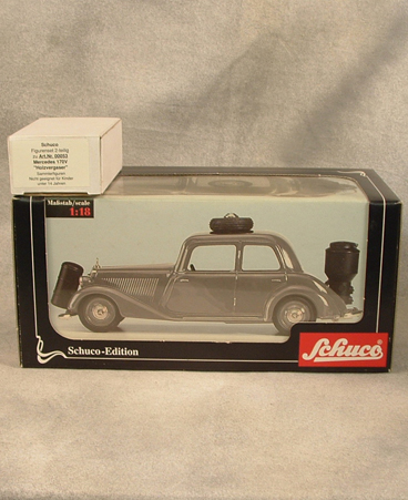 Schuco Mercedes 170 V Limousine in box