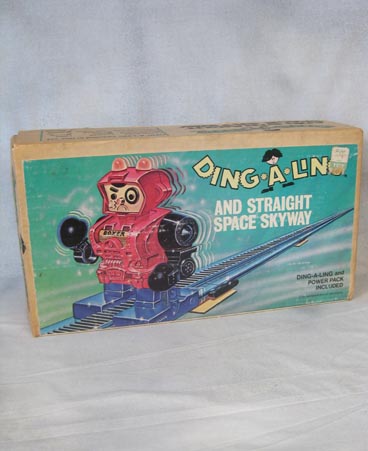 Topper Straight Skyway with Ding-A-Ling Robots