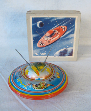 Tin Apollo saucer with box